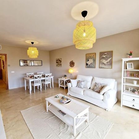 Royal Golf View: 2Br, Pools & Ac Lägenhet Sitio de Calahonda Exteriör bild