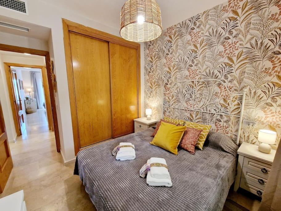Royal Golf View: 2Br, Pools & Ac Lägenhet Sitio de Calahonda Exteriör bild
