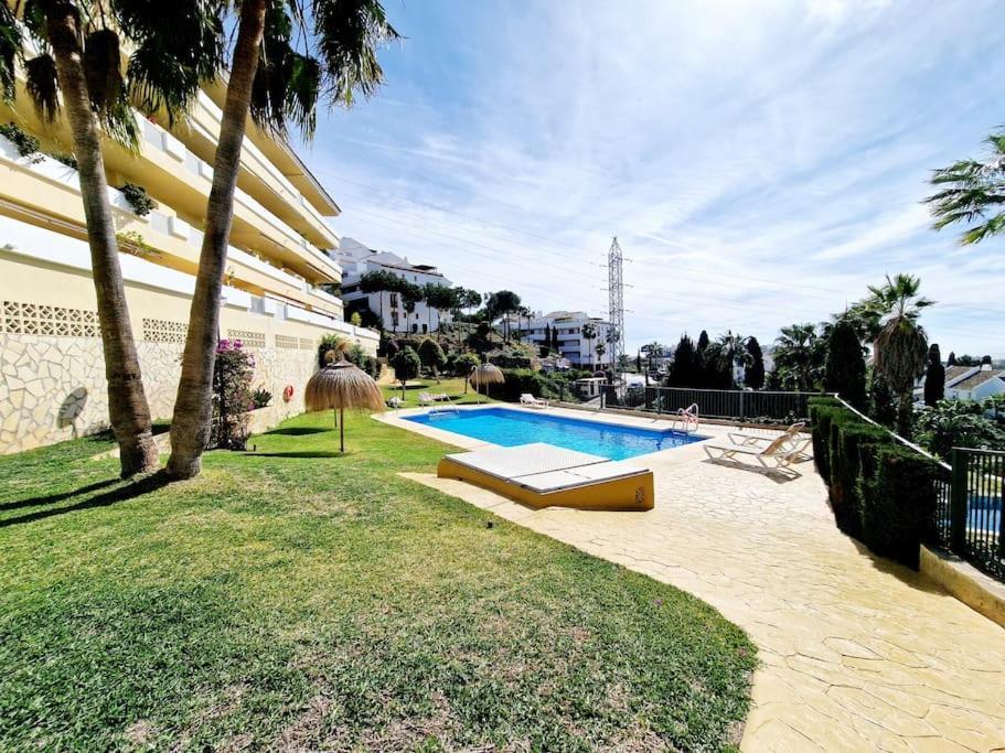 Royal Golf View: 2Br, Pools & Ac Lägenhet Sitio de Calahonda Exteriör bild