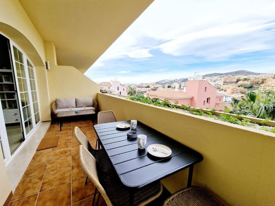 Royal Golf View: 2Br, Pools & Ac Lägenhet Sitio de Calahonda Exteriör bild