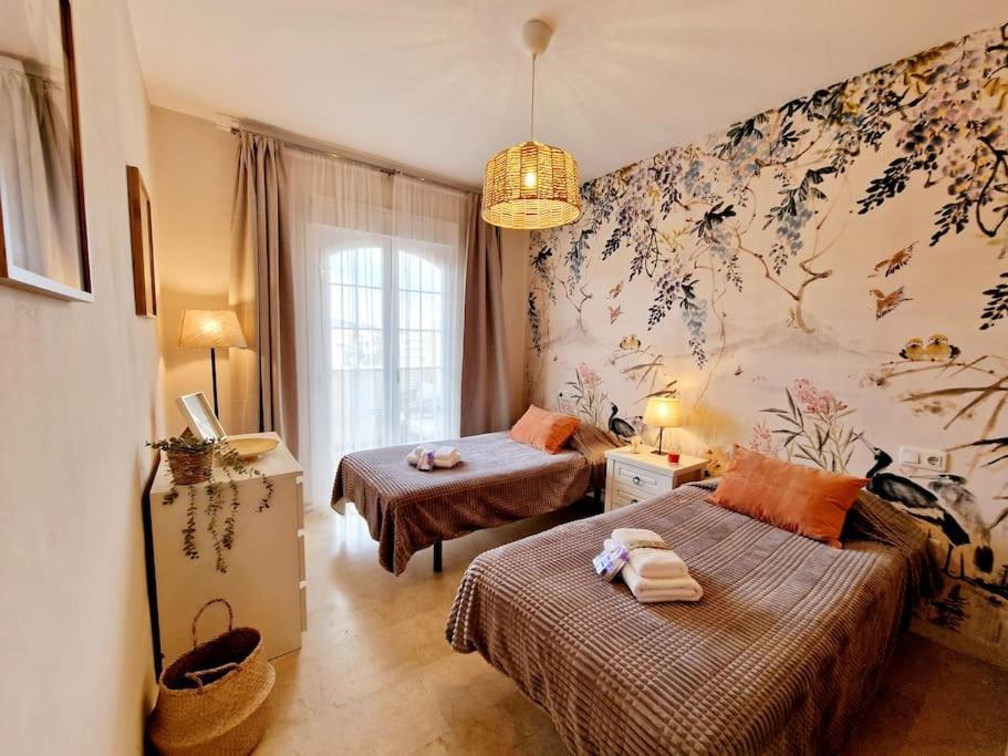 Royal Golf View: 2Br, Pools & Ac Lägenhet Sitio de Calahonda Exteriör bild
